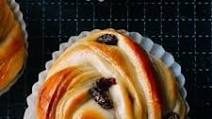 Cinnamon Raisin Buns Cinnamon Raisin Buns