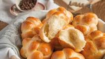 Sweet Brioche Buns Sweet Brioche Buns