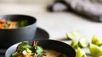 Easy Tom Kha Soup (Vegetarian Thai Coconut Soup) Easy Tom Kha Soup (Vegetarian Thai Coconut Soup)