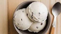 Vanilla Ice Cream with Chocolate Chips Vanilla Ice Cream with Chocolate Chips