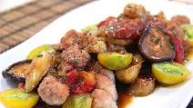 Lamb Sweetbreads with Pan Seared Potatoes and Shiitake Mushrooms Lamb Sweetbreads with Pan Seared Potatoes and Shiitake Mushrooms