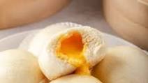 Steamed Egg Custard Buns (Liu Sha Bao) Steamed Egg Custard Buns (Liu Sha Bao)