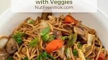 Vegetable Yaki Udon: Japanese Stir Fried Noodles with Veggies Vegetable Yaki Udon: Japanese Stir Fried Noodles with Veggies