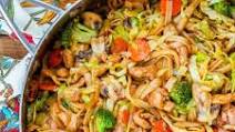 Stir Fry Noodles with Chicken and Vegetables Stir Fry Noodles with Chicken and Vegetables