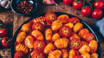 Gnocchi with tomato sauce (easy, vegan recipe) Gnocchi with tomato sauce (easy, vegan recipe)