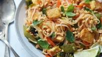 Spicy Pad Thai with Crispy Tofu Spicy Pad Thai with Crispy Tofu