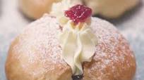 Bring back beloved childhood memories by making these easy cream buns Bring back beloved childhood memories by making these easy cream buns