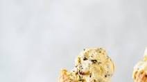 Mango Dark Chocolate Chunk Ice Cream Mango Dark Chocolate Chunk Ice Cream