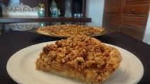 Apple Pie with Crunchy Crumble Apple Pie with Crunchy Crumble