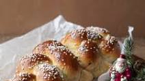 Traditional Finnish Cardamom Bread Recipe (Pulla) Traditional Finnish Cardamom Bread Recipe (Pulla)