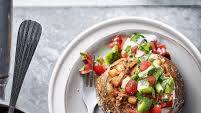 Spiced beef mince with jacket potatoes and yogurt Spiced beef mince with jacket potatoes and yogurt