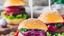 Homemade Burger Buns (Vegan & Easy) Homemade Burger Buns (Vegan & Easy)