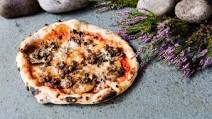 Haggis, Potato & Cheddar Pizza Haggis, Potato & Cheddar Pizza